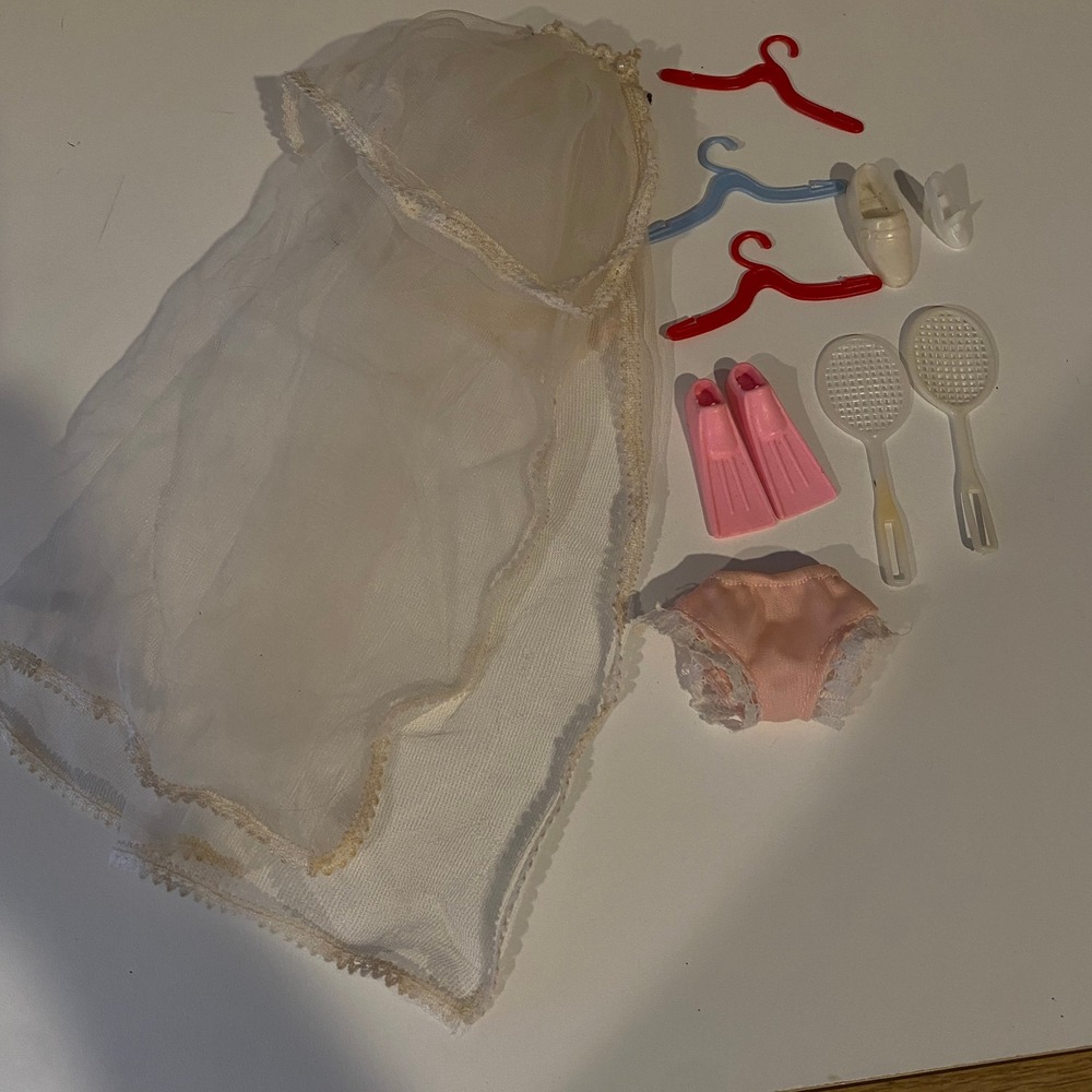 Vintage Barbie Accessories Lot Clothing Hangers‎ Tennis Racquets Fins Shoes